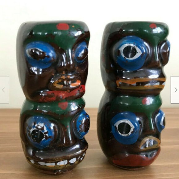 Vtg Painted Ceramic Totem Pole Salt & Pepper Shakers Red Clay Made in Japan Tiki - Picture 1 of 8